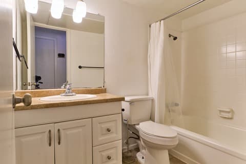 Photo of "#915-B: Queen Bedroom B w/Private Bathroom" home