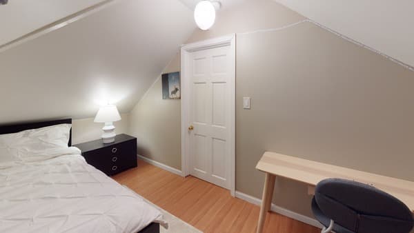 Photo of "#800-E: Queen Bedroom E" home