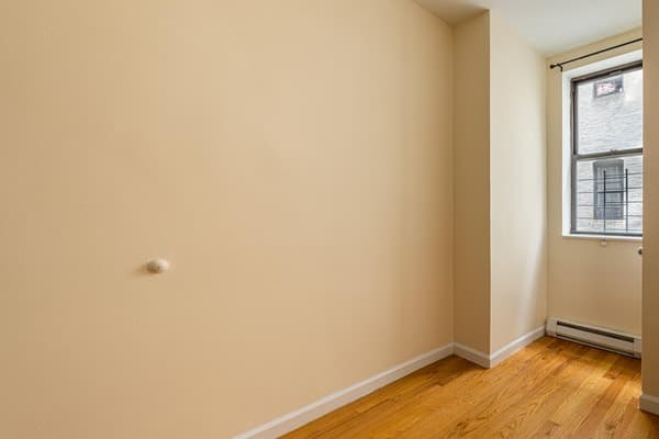 Photo of "#1352-D: Full Bedroom D" home